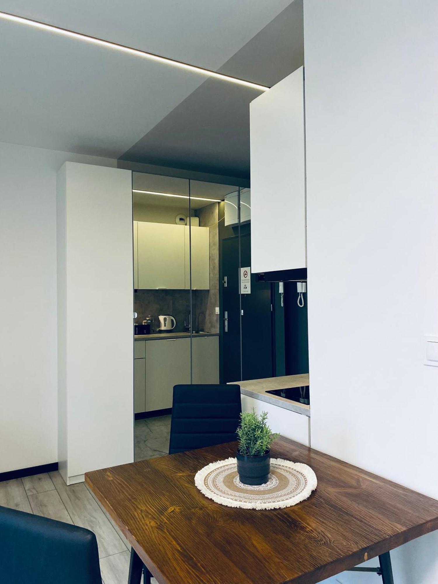 Enes Apartments Legnicka Street 59D Βρότσλαβ Εξωτερικό φωτογραφία